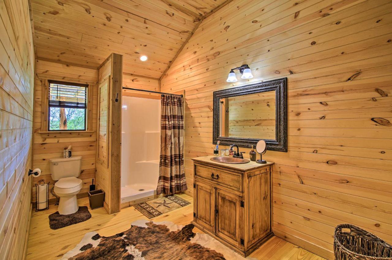 Rustic-Chic Country Cabin - 10 Mi To Main Street! Fredericksburg Esterno foto