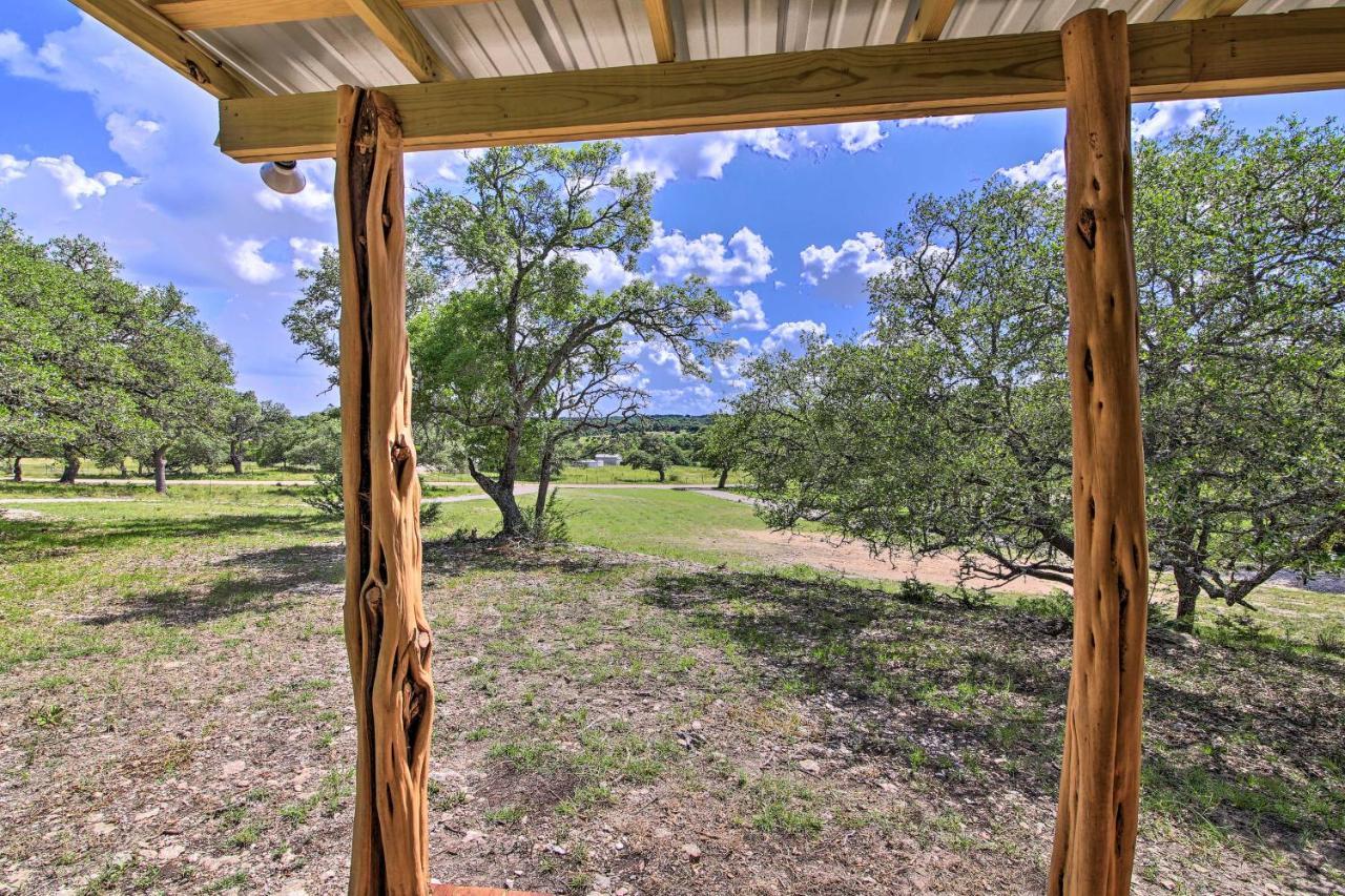 Rustic-Chic Country Cabin - 10 Mi To Main Street! Fredericksburg Esterno foto