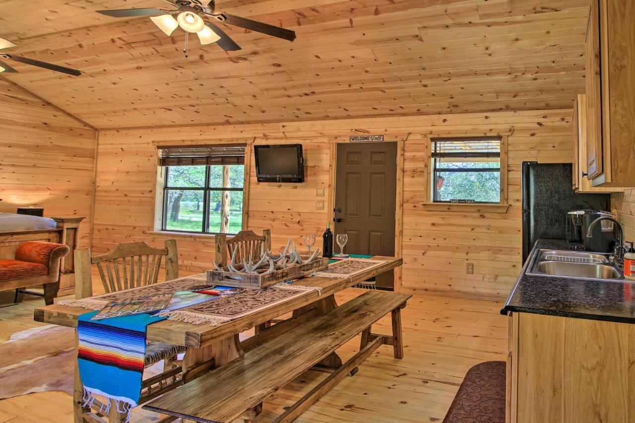 Rustic-Chic Country Cabin - 10 Mi To Main Street! Fredericksburg Esterno foto