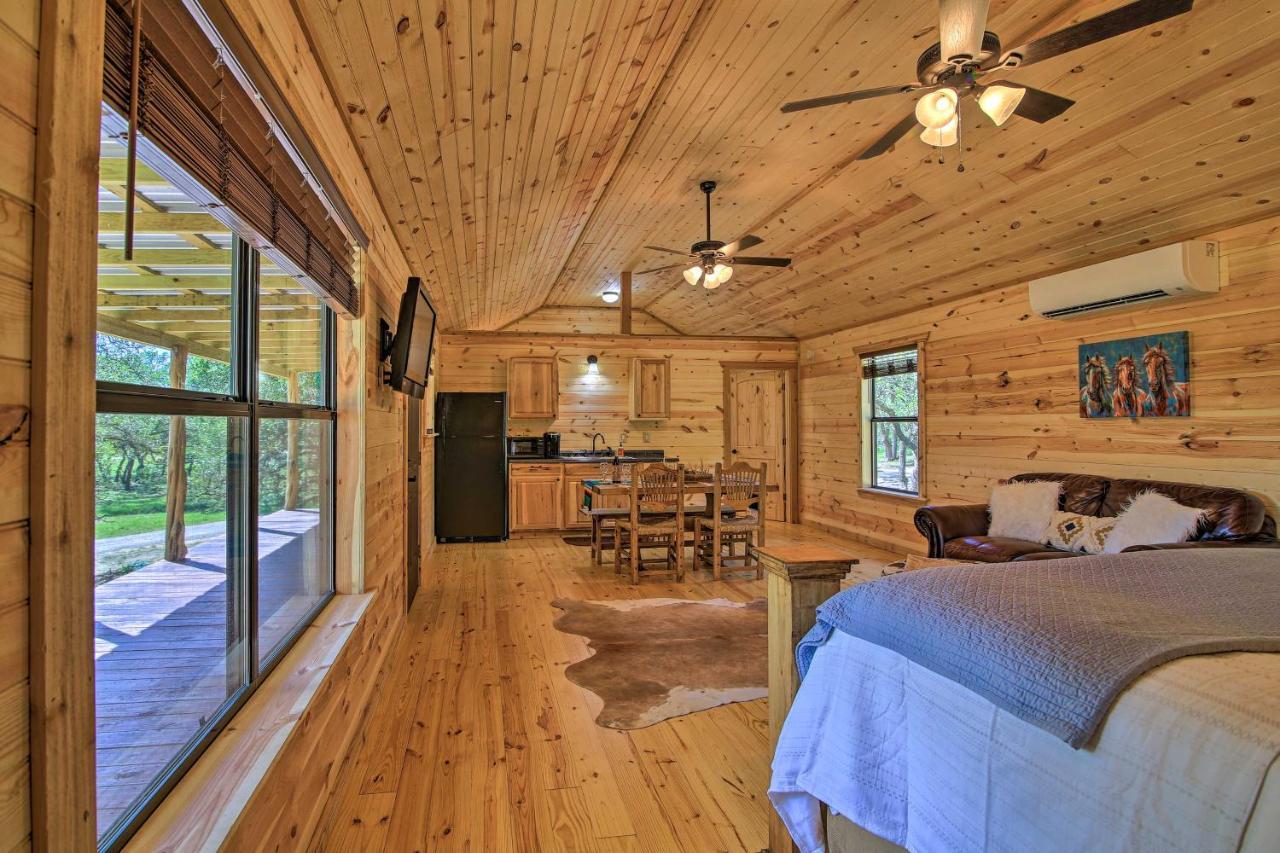 Rustic-Chic Country Cabin - 10 Mi To Main Street! Fredericksburg Esterno foto