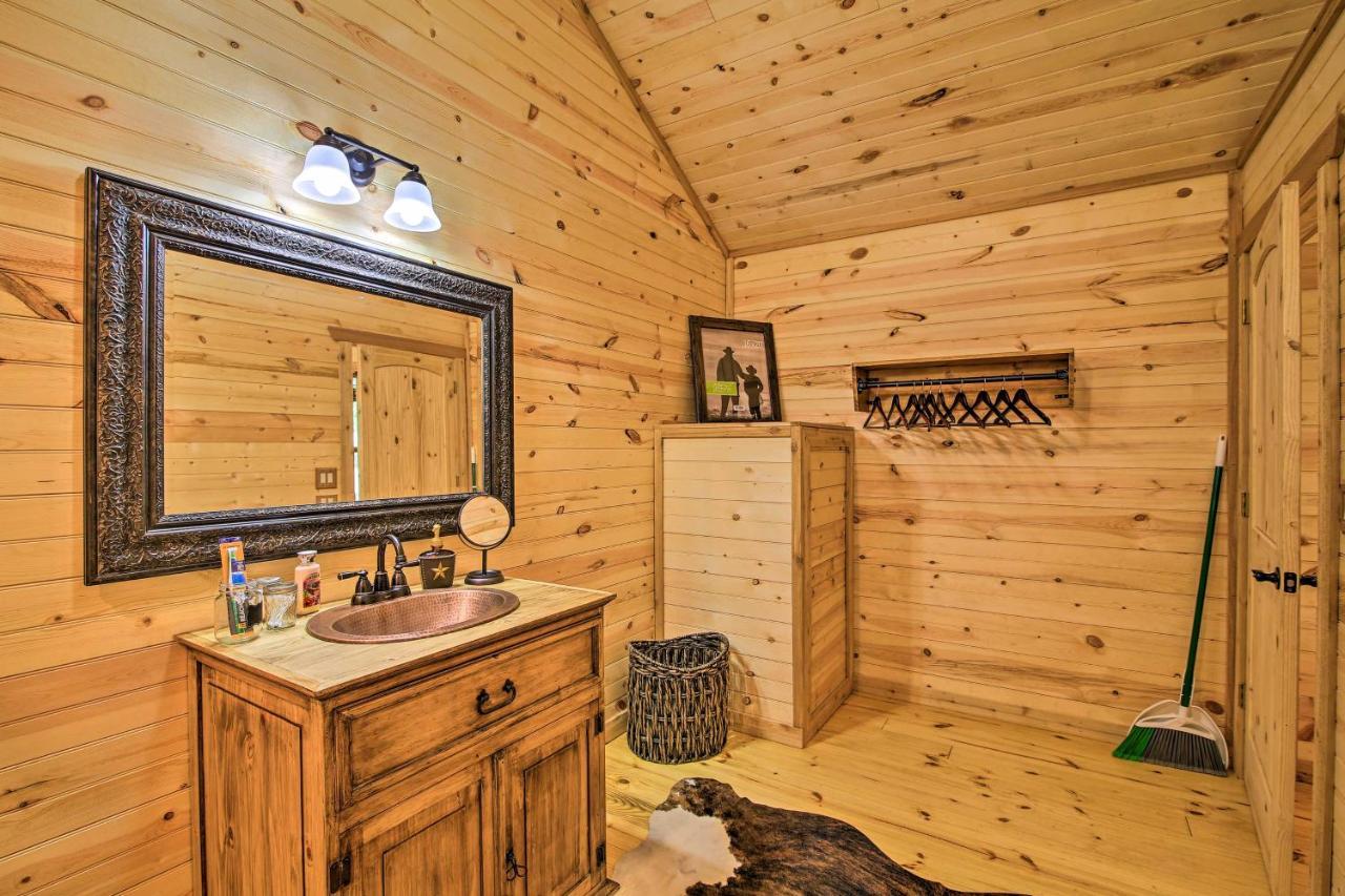 Rustic-Chic Country Cabin - 10 Mi To Main Street! Fredericksburg Esterno foto