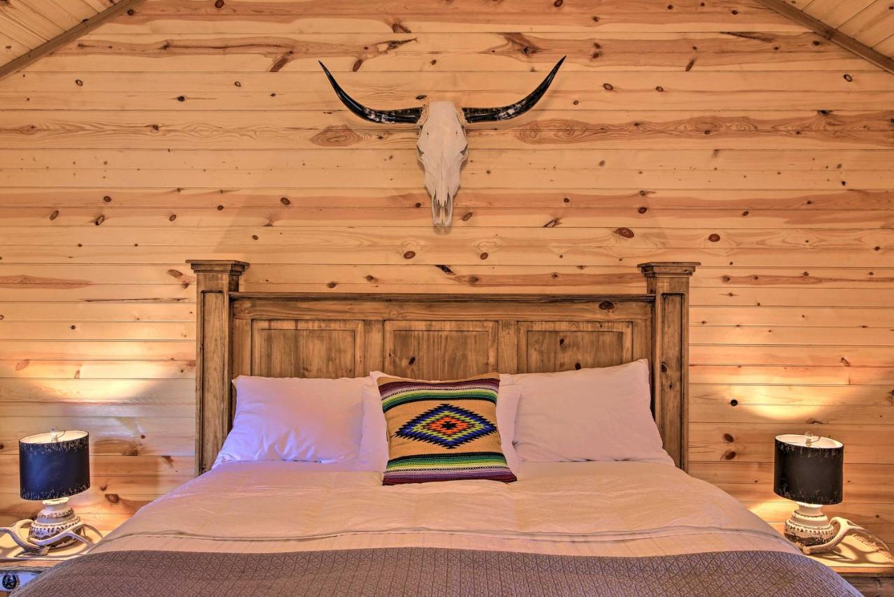 Rustic-Chic Country Cabin - 10 Mi To Main Street! Fredericksburg Esterno foto