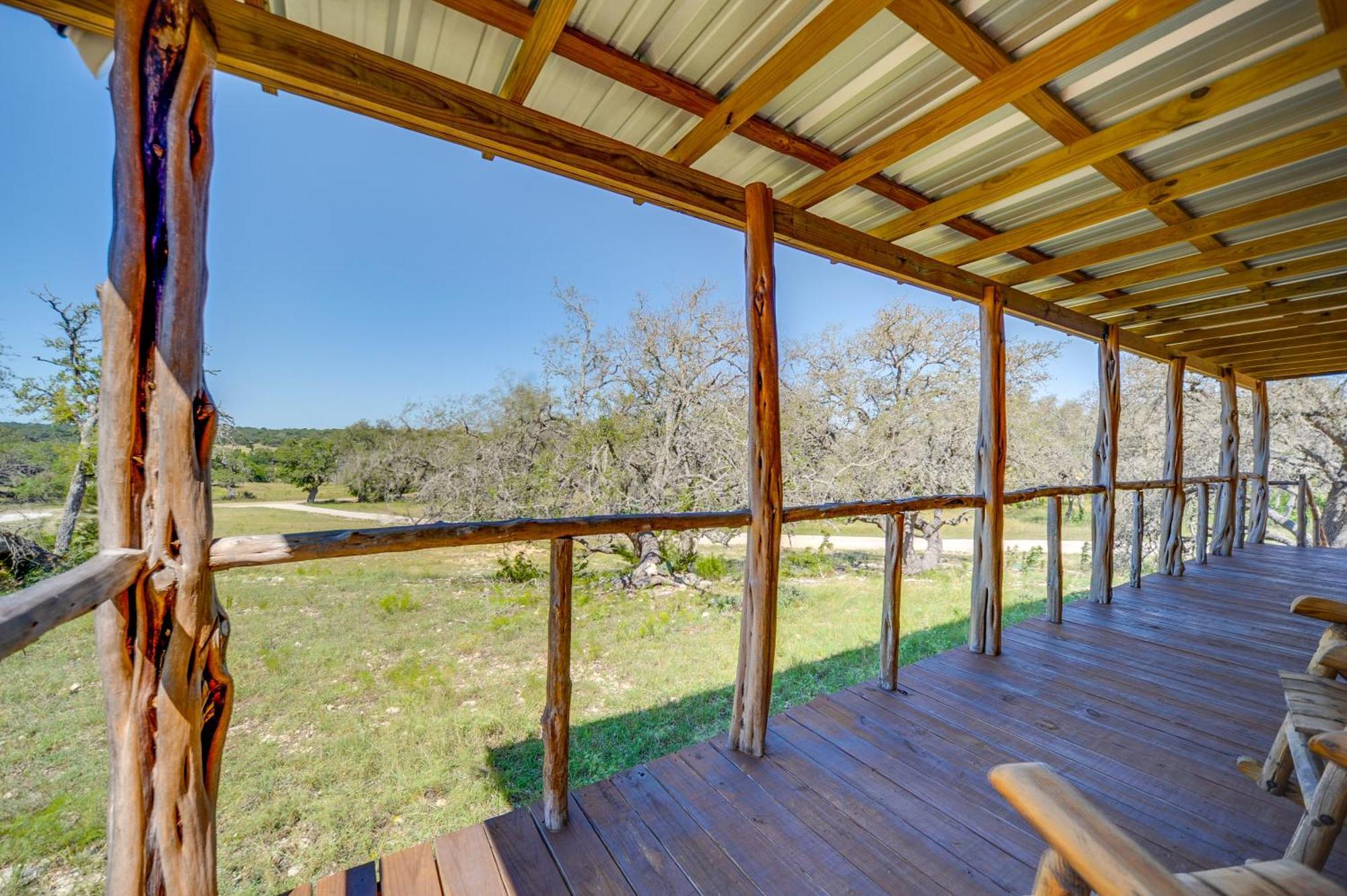 Rustic-Chic Country Cabin - 10 Mi To Main Street! Fredericksburg Esterno foto