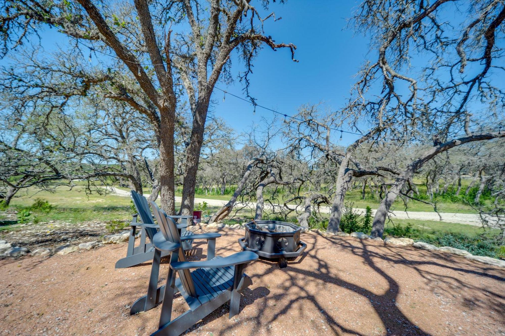 Rustic-Chic Country Cabin - 10 Mi To Main Street! Fredericksburg Esterno foto